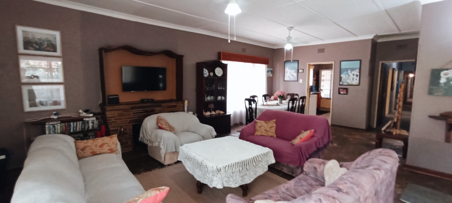 5 Bedroom Property for Sale in Potchefstroom South North West